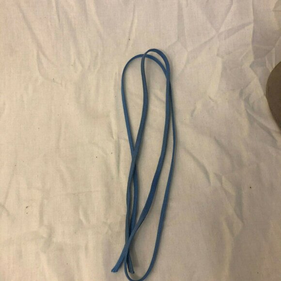 NEW LIGHT BLUE 550 PARACORD FLAT HOLLOW CORD CORELESS/GUTTED - Picture 2 of 6